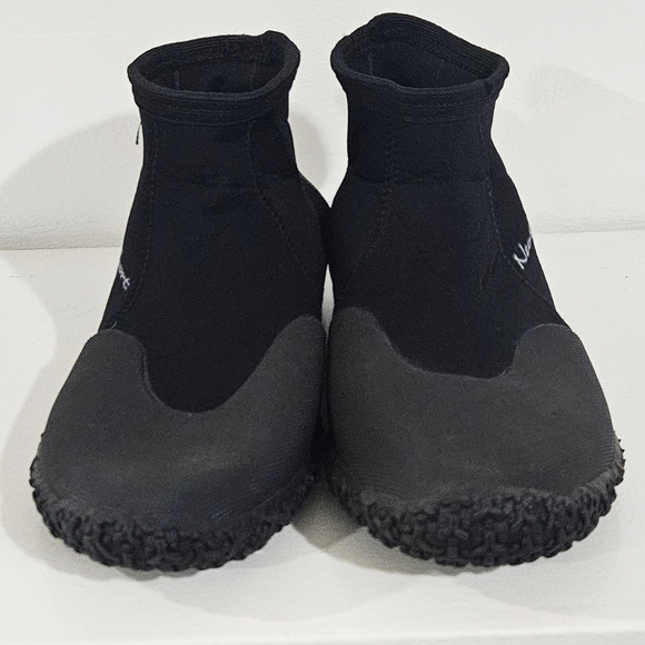 Women's NeoSport low aquatic boot - Picture 1 of 6